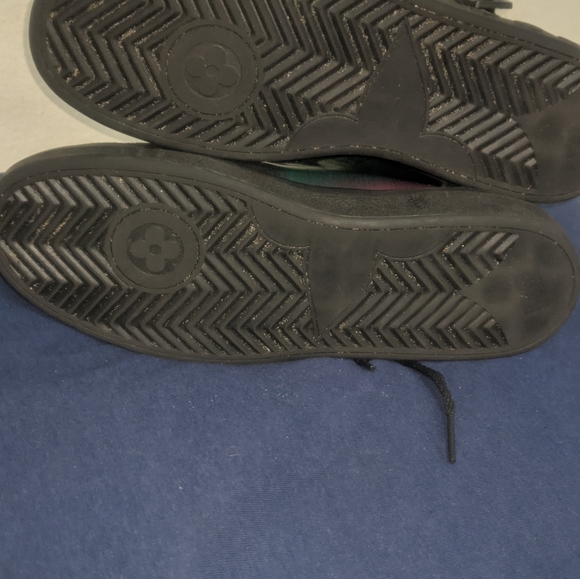 Louis Vuitton hologram high tops - Picture 4 of 4